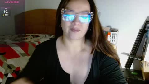 eva   online show from 01/30/25, 11:22