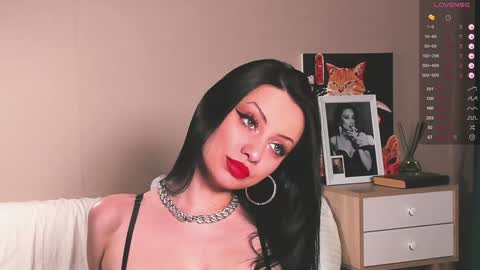 Snapshot of misslecter chatting on 12/13/24, 10:13 Goddess Margot online show from 12/13/24, 10:13