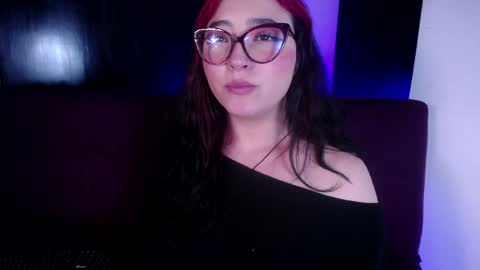 Snapshot of missloise chatting on 12/29/24, 03:46 Miss Loise online show from 12/29/24, 03:46