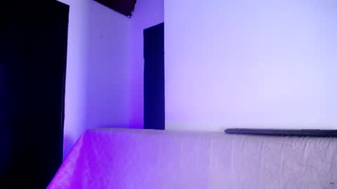 Snapshot of missloise chatting on 01/09/25, 06:47 Miss Loise online show from 01/09/25, 06:47