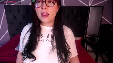 Snapshot of missloise chatting on 02/20/25, 11:20 Miss Loise online show from 02/20/25, 11:20