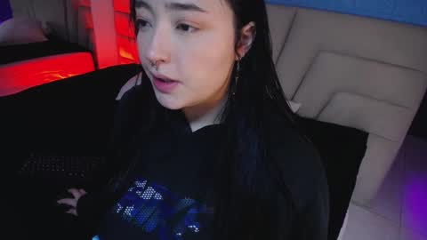 Snapshot of missloise chatting on 10/14/25, 04:02 Miss Loise online show from 10/14/25, 04:02