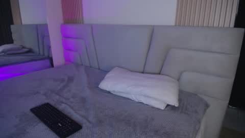 Snapshot of missloise chatting on 11/15/25, 03:15 Miss Loise online show from 11/15/25, 03:15