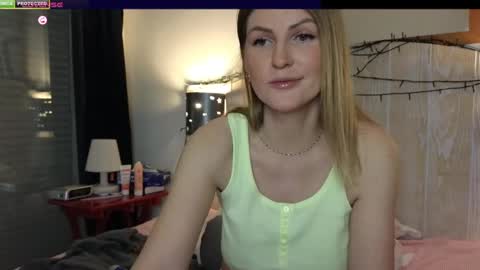 Snapshot of misslucci chatting on 01/10/25, 02:45 Misslucci online show from 01/10/25, 02:45