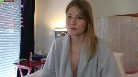 Snapshot of misslucci chatting on 03/10/25, 09:10 Misslucci online show from 03/10/25, 09:10