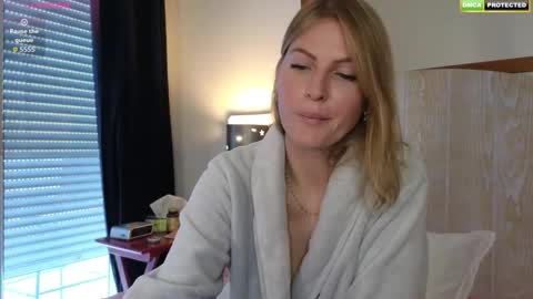 Snapshot of misslucci chatting on 09/18/25, 07:32 Misslucci online show from 09/18/25, 07:32