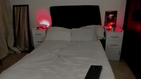 Lucye Robbie online show from 09/14/25, 02:11