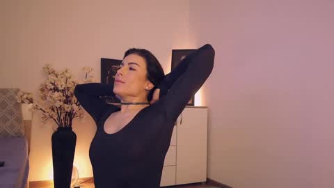 Snapshot of misslullu chatting on 01/24/25, 04:59 Lullu online show from 01/24/25, 04:59