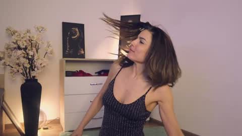 Snapshot of misslullu chatting on 01/26/25, 02:08 Lullu online show from 01/26/25, 02:08