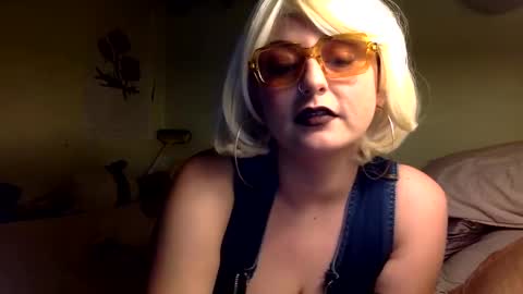 Snapshot of missmaritza chatting on 03/07/25, 11:40 Miss Maritza online show from 03/07/25, 11:40