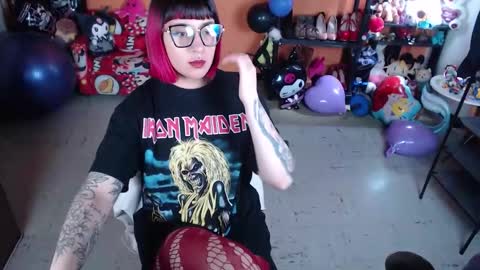 Miss Mia online show from 10/12/25, 02:16