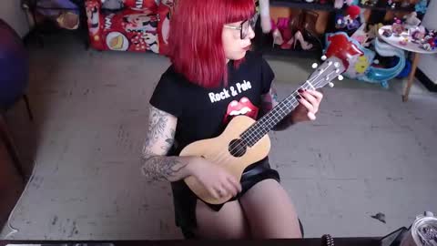 Miss Mia online show from 02/11/26, 08:03