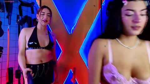 Snapshot of missmia_bdsm chatting on 11/25/25, 12:49 online show from 11/25/25, 12:49