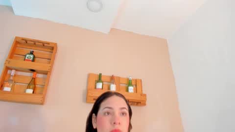 Mia  online show from 11/03/25, 11:44