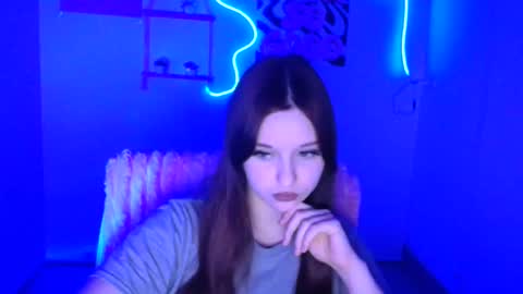 Mia online show from 12/01/25, 08:47