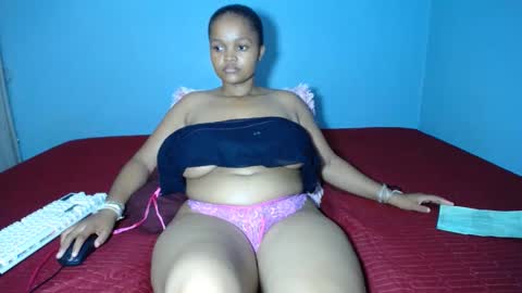 mimmi online show from 02/04/25, 12:22