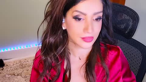 Mina online show from 12/27/24, 05:09