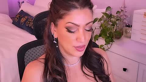 Mina online show from 03/19/26, 04:05