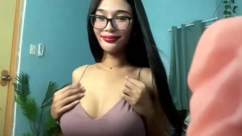 Snapshot of missminervaa chatting on 10/05/25, 03:54 missminervaa online show from 10/05/25, 03:54