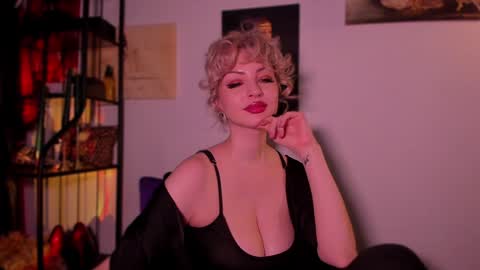   online show from 02/03/25, 08:24