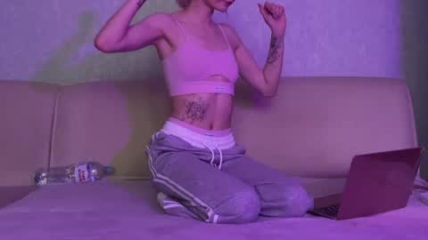 missmiroslava online show from 03/23/26, 08:40