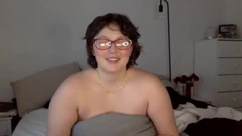 missmistressmal online show from 11/21/25, 12:26