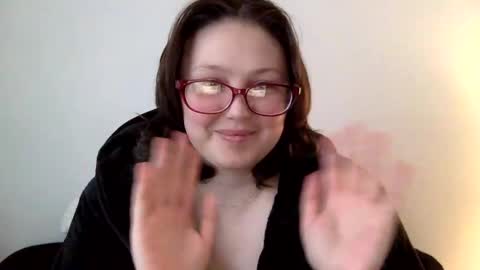 Snapshot of missmistressmal chatting on 05/03/26, 02:01 missmistressmal online show from 05/03/26, 02:01