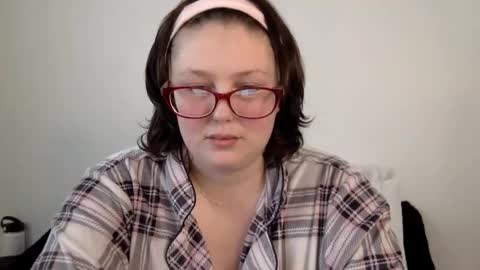 Snapshot of missmistressmal chatting on 05/05/26, 05:10 missmistressmal online show from 05/05/26, 05:10