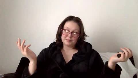 Snapshot of missmistressmal chatting on 05/10/26, 04:45 missmistressmal online show from 05/10/26, 04:45
