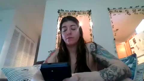 MissMona online show from 03/31/26, 10:54