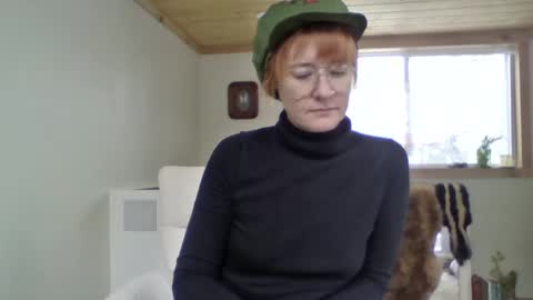 Snapshot of missmoonmagic13 chatting on 12/12/24, 10:20 Maxxx online show from 12/12/24, 10:20