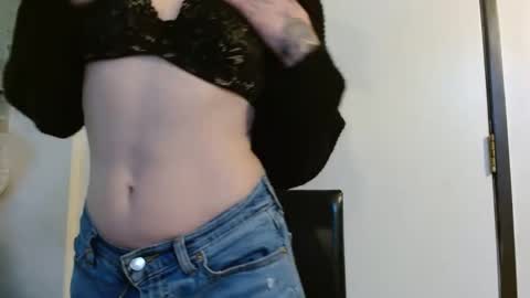 Snapshot of missmoonmagic13 chatting on 12/27/24, 02:04 Maxxx online show from 12/27/24, 02:04