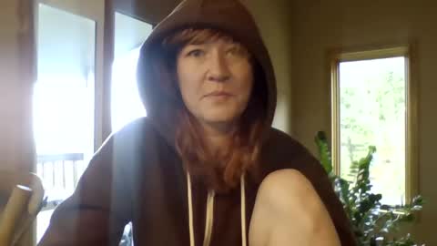 Snapshot of missmoonmagic13 chatting on 09/29/25, 11:53 Maxxx online show from 09/29/25, 11:53