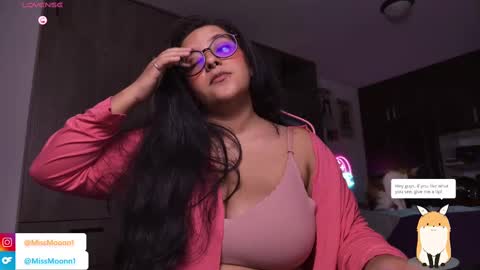 Snapshot of missmoonn chatting on 09/12/25, 11:48 MissMoon online show from 09/12/25, 11:48