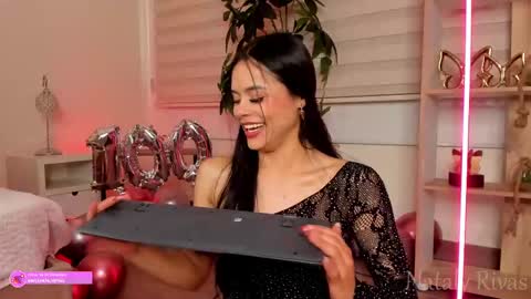 Snapshot of missnataly_ chatting on 02/13/25, 05:44 Nataly Rivas online show from 02/13/25, 05:44