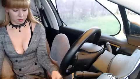 Snapshot of missofkiss chatting on 11/11/25, 08:36 Olenka online show from 11/11/25, 08:36