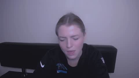 Snapshot of missoliviaa_ chatting on 12/03/24, 05:55 Olivia online show from 12/03/24, 05:55