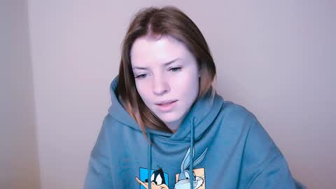 Snapshot of missoliviaa_ chatting on 01/11/25, 07:49 Olivia online show from 01/11/25, 07:49