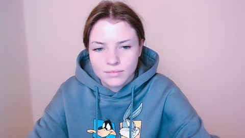 Snapshot of missoliviaa_ chatting on 01/11/25, 10:51 Olivia online show from 01/11/25, 10:51