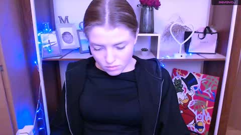 Snapshot of missoliviaa_ chatting on 01/13/25, 12:13 Olivia online show from 01/13/25, 12:13