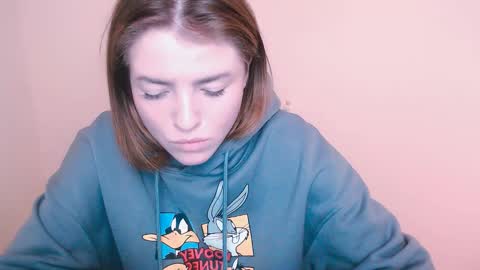 Snapshot of missoliviaa_ chatting on 01/15/25, 11:43 Olivia online show from 01/15/25, 11:43