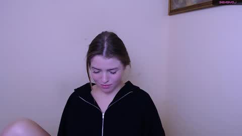 Snapshot of missoliviaa_ chatting on 01/18/25, 10:39 Olivia online show from 01/18/25, 10:39