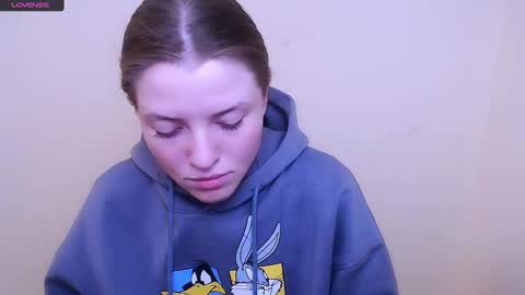 Snapshot of missoliviaa_ chatting on 01/29/25, 03:47 Olivia online show from 01/29/25, 03:47