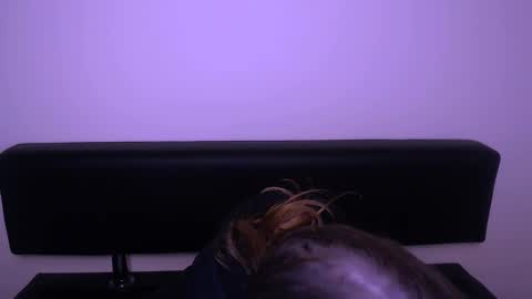 Snapshot of missoliviaa_ chatting on 02/02/25, 01:19 Olivia online show from 02/02/25, 01:19