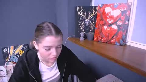 Olivia online show from 11/15/25, 08:33