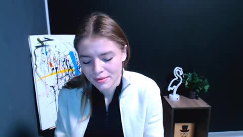 Olivia online show from 11/21/25, 05:00