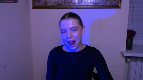 Olivia online show from 12/15/25, 01:48