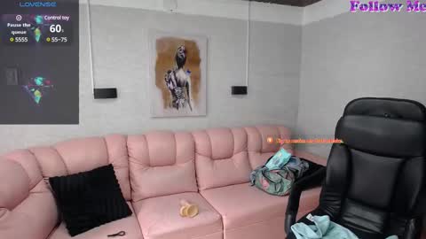 Penelope online show from 02/20/25, 03:08