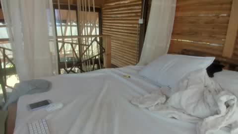 Snapshot of misspink152015 chatting on 01/18/25, 02:23 sarah online show from 01/18/25, 02:23