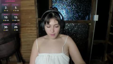 Snapshot of misspink152015 chatting on 03/05/25, 03:51 sarah online show from 03/05/25, 03:51